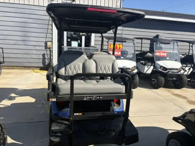 2027 E-Z-GO Express thumb 3