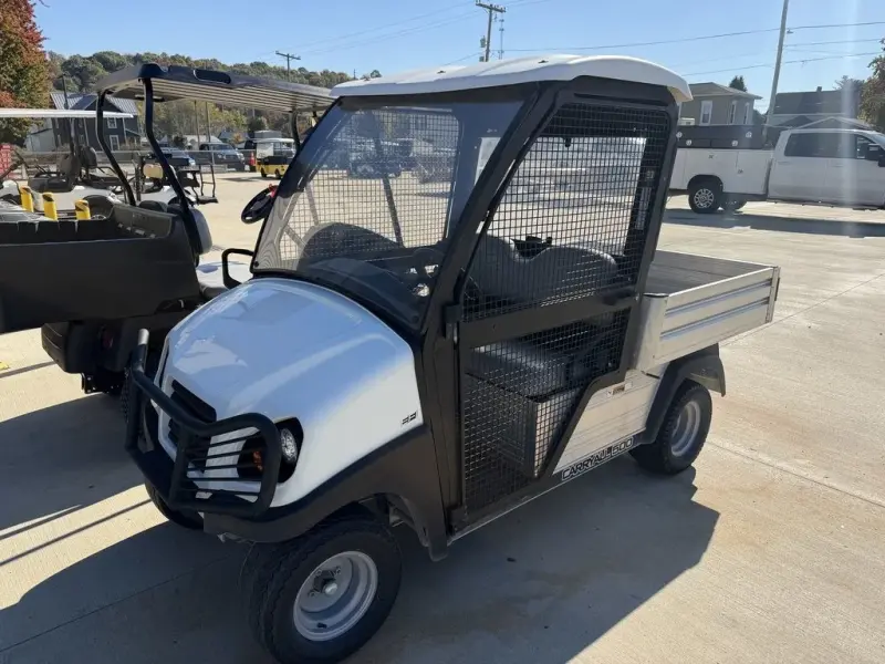 2024 Club Car Carryall photo 1