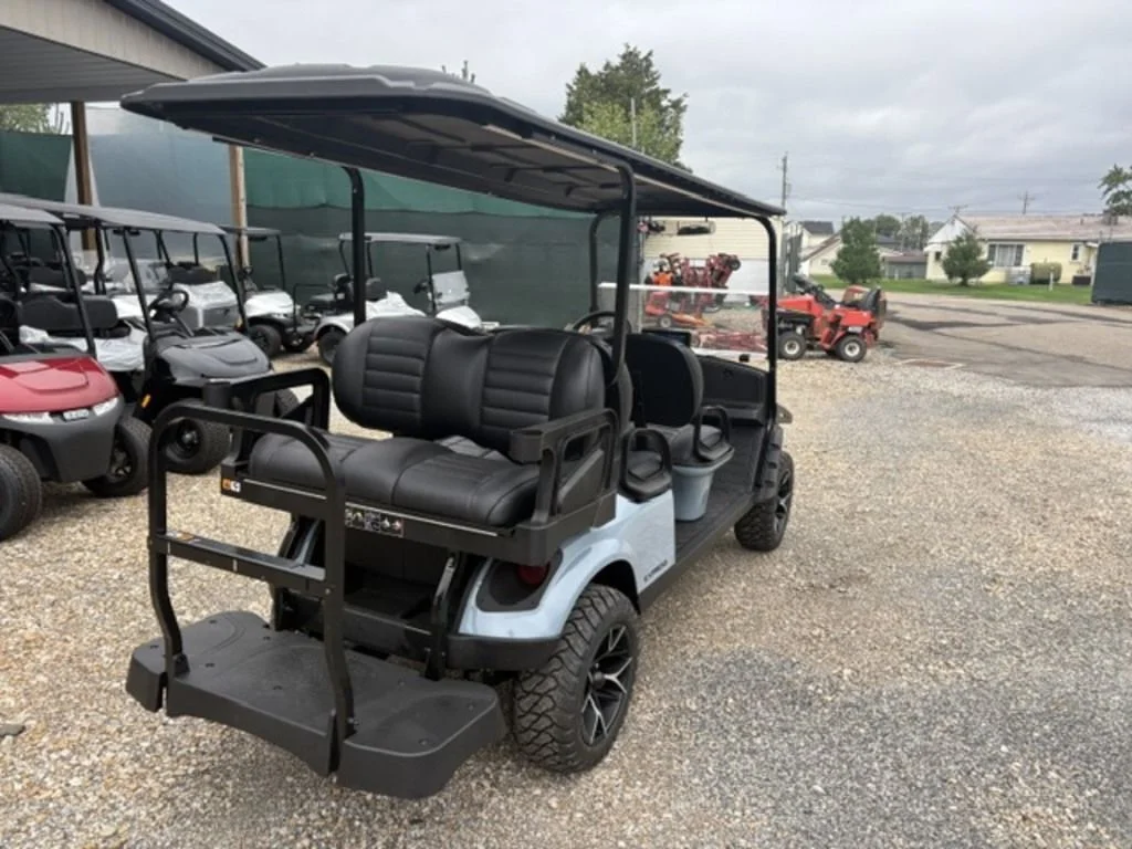 2027 E-Z-GO Express thumb 3