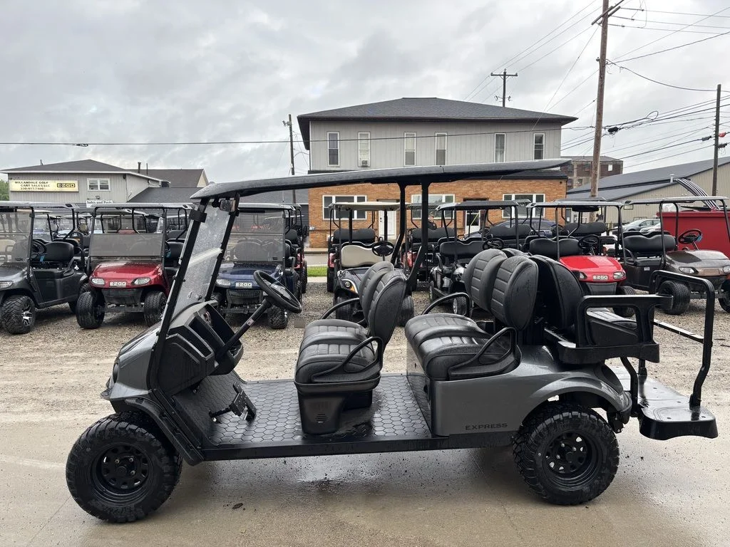 2026 E-Z-GO Express thumb 3