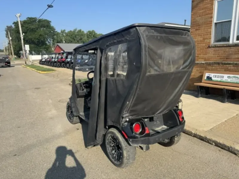 2023 E-Z-GO Liberty ELiTE Lithium thumb 2