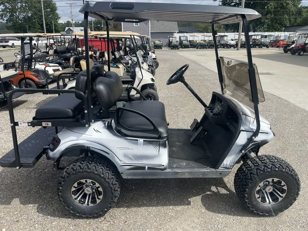 2012 E-Z-GO TXT thumb 3