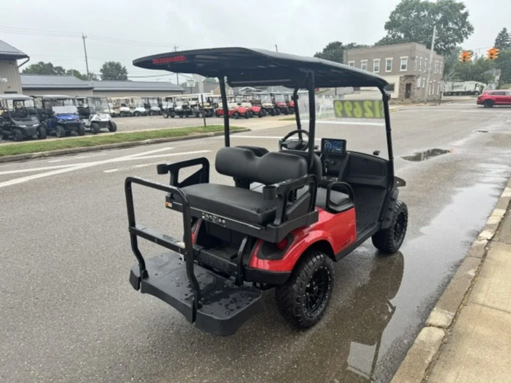 2026 E-Z-GO Express thumb 4