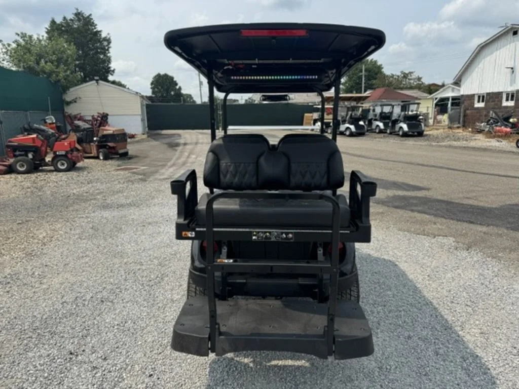 2026 E-Z-GO Express thumb 3