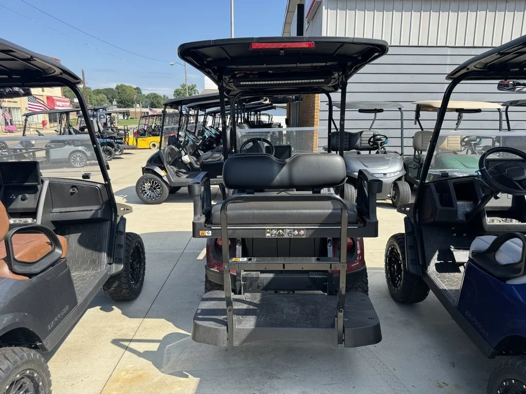 2026 E-Z-GO Express thumb 3