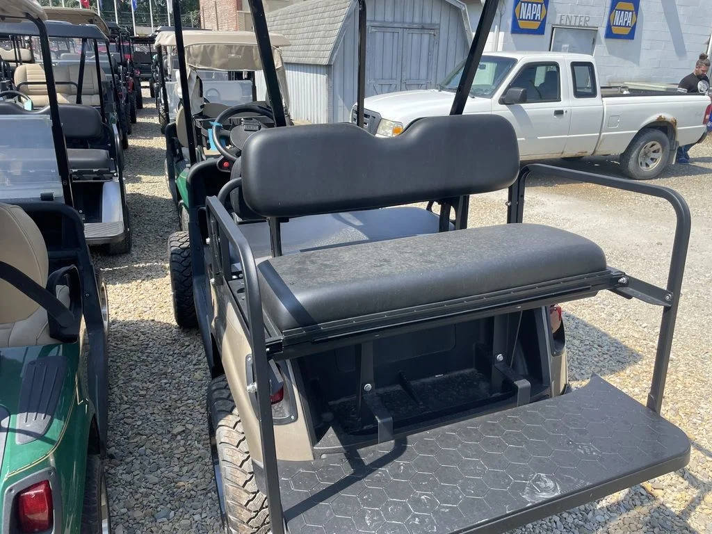 2020 E-Z-GO RXV ELiTE Lithium thumb 2