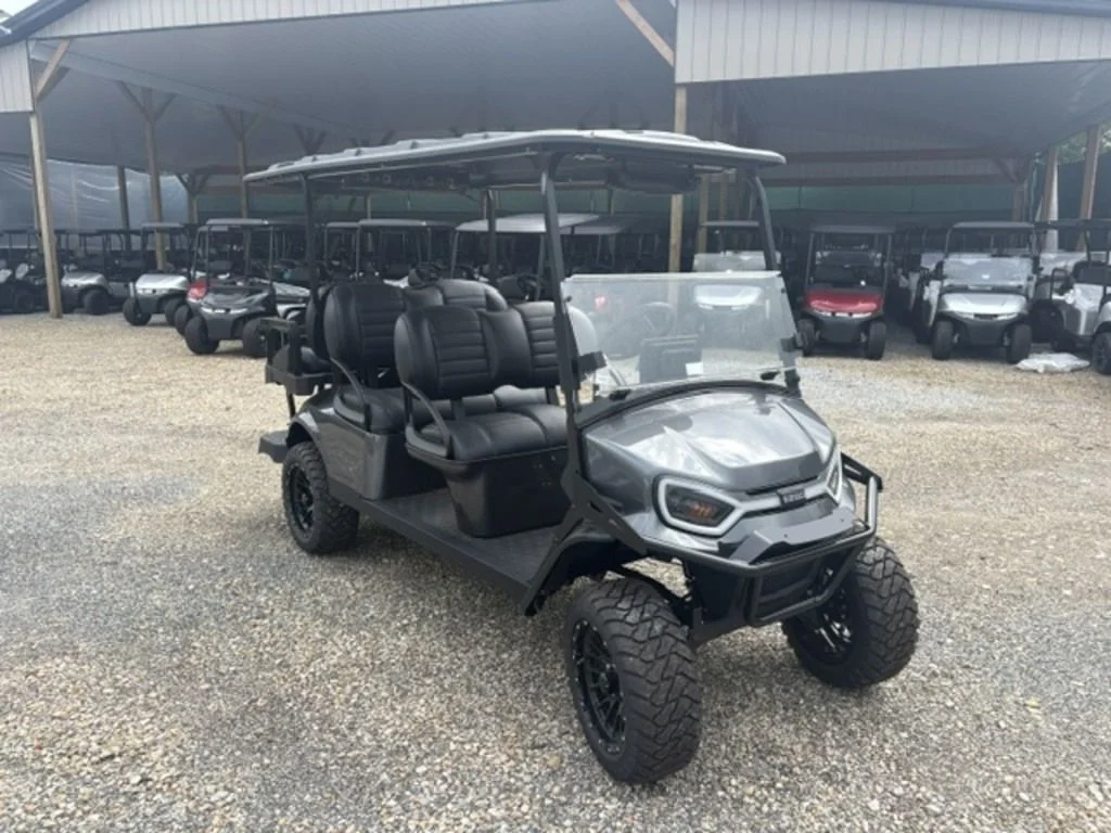 2027 E-Z-GO Express photo 1