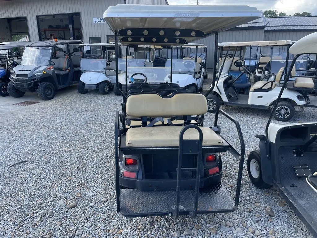 2016 Cushman Shuttle 8 thumb 2