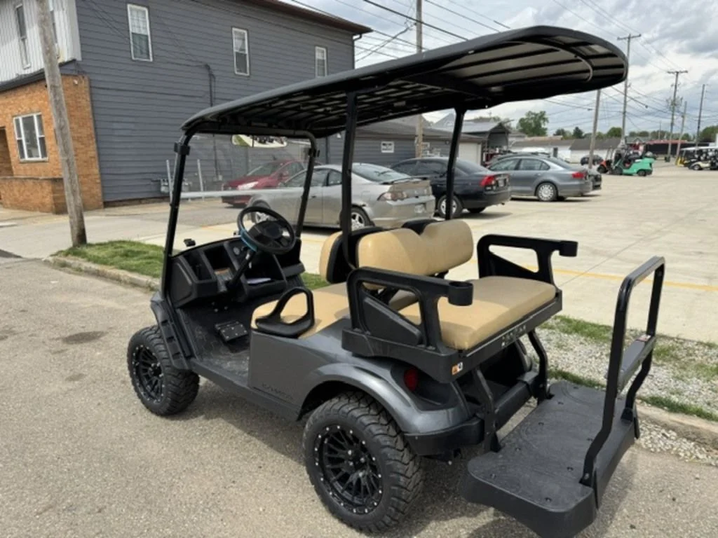 2026 E-Z-GO Express thumb 2