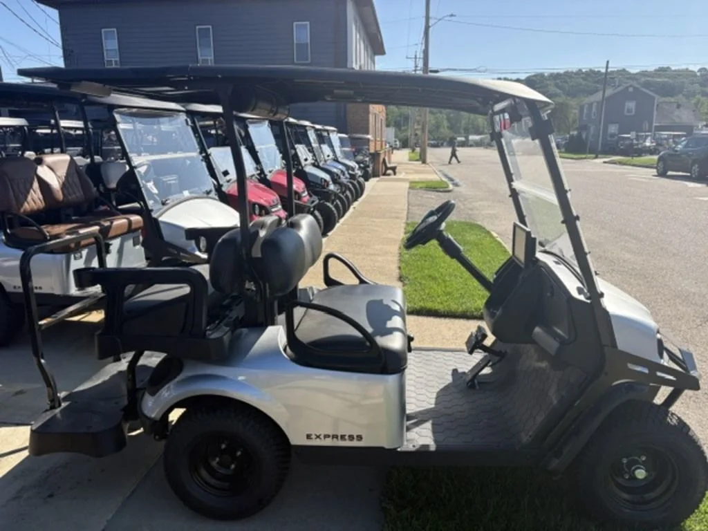 2026 E-Z-GO Express thumb 4