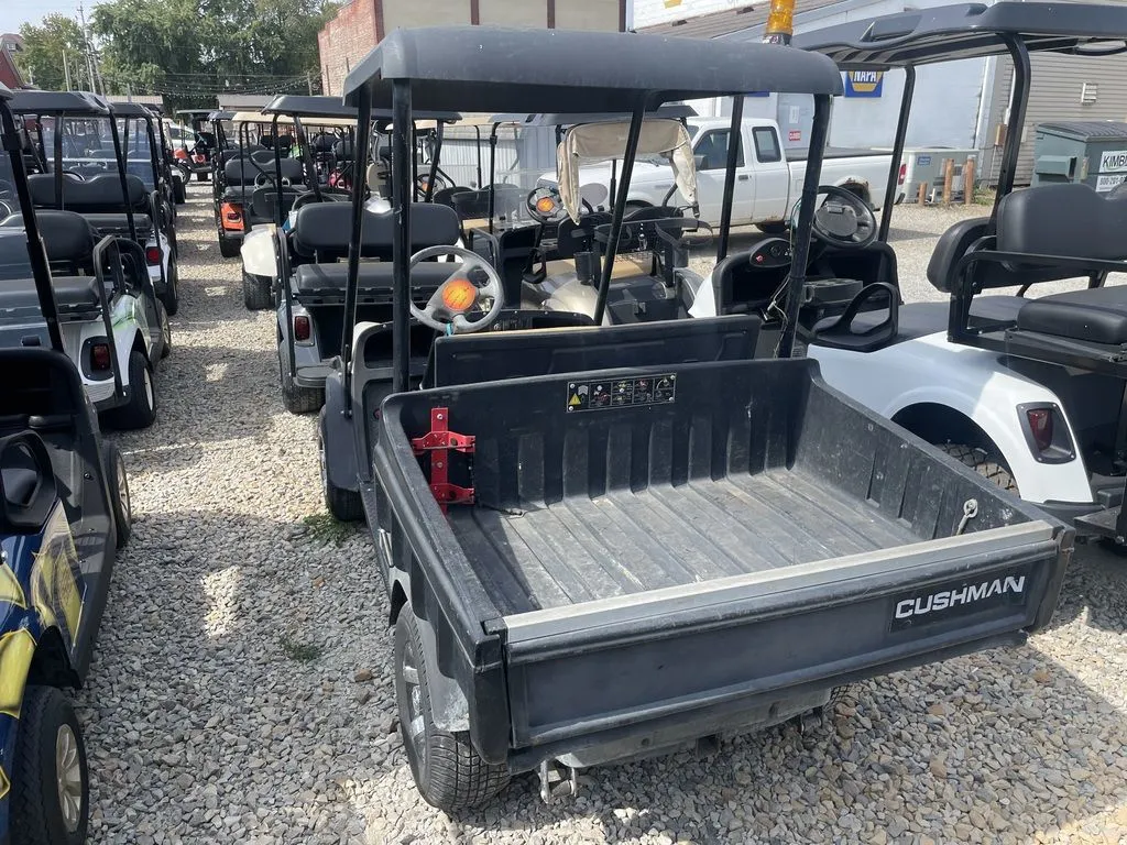2016 Cushman Hauler 800 thumb 2