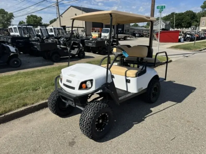 2018 E-Z-GO Express thumb 1