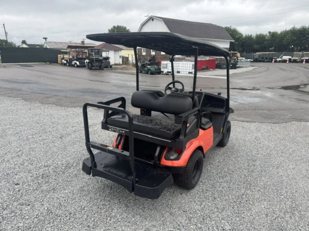 2025 E-Z-GO Express ELiTE Lithium thumb 4