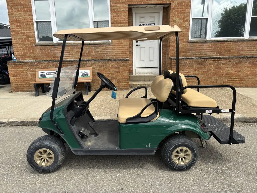 2021 E-Z-GO TXT thumb 3
