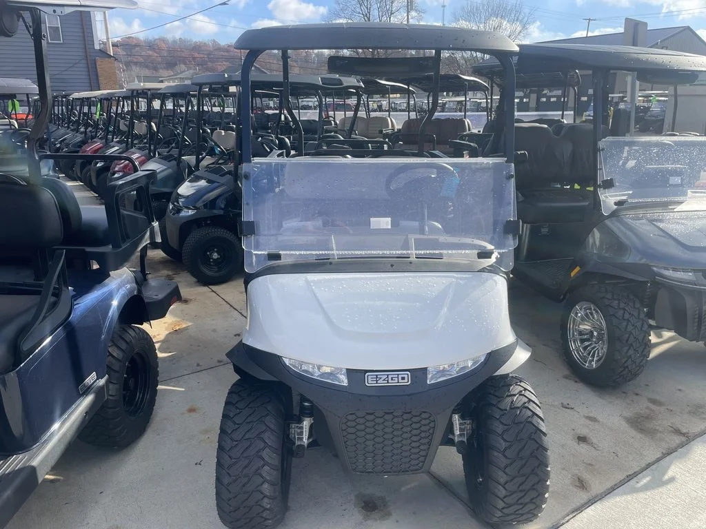 2026 E-Z-GO RXV ELiTE Lithium thumb 4