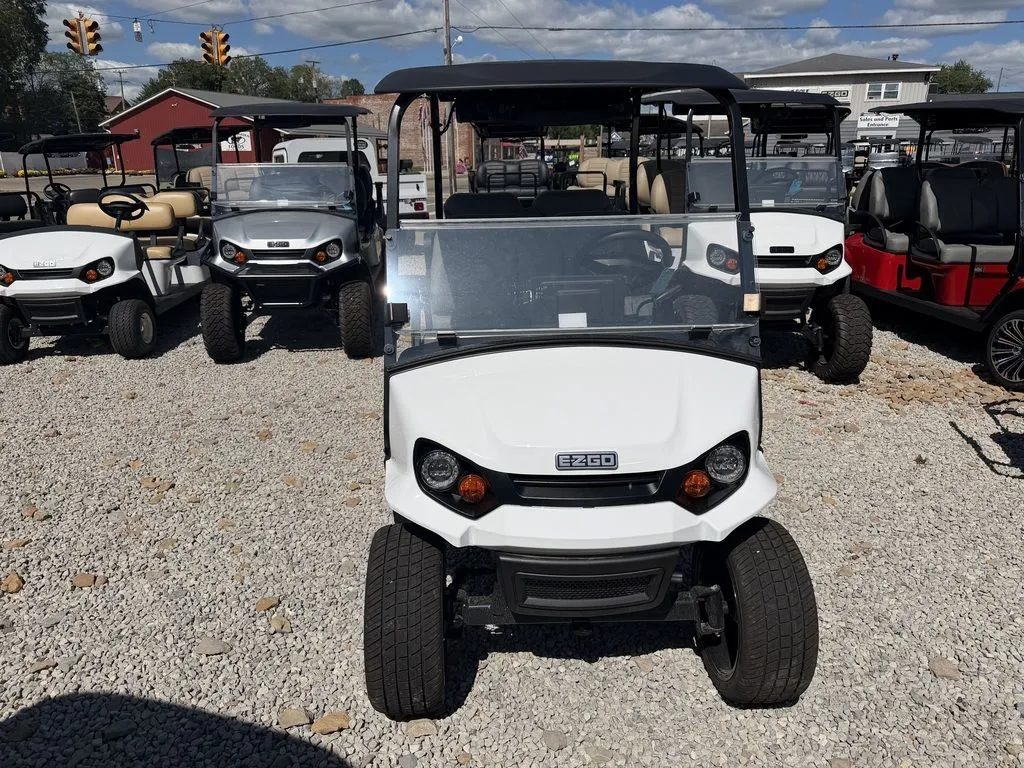 2026 E-Z-GO Express thumb 2