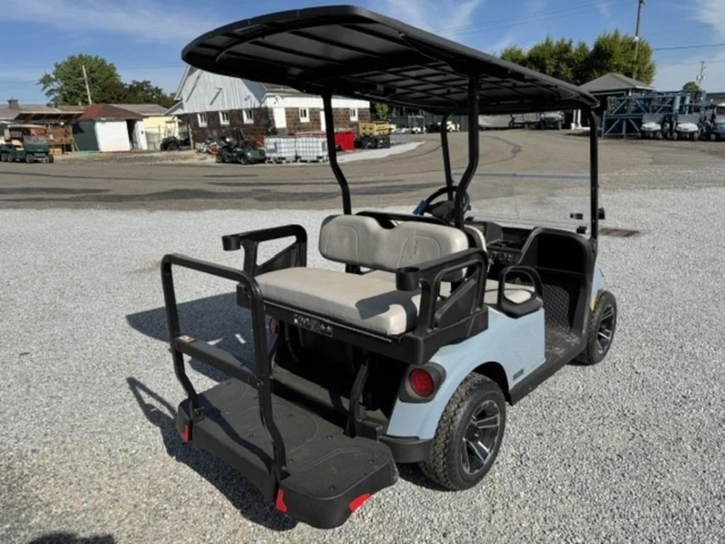 2026 E-Z-GO RXV ELiTE Lithium thumb 4