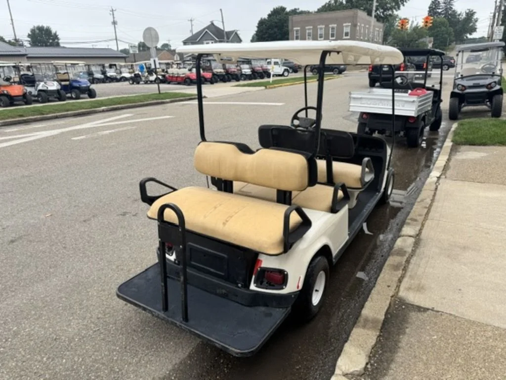 2004 E-Z-GO Shuttle thumb 4