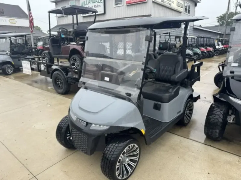 2026 E-Z-GO RXV ELiTE Lithium thumb 1