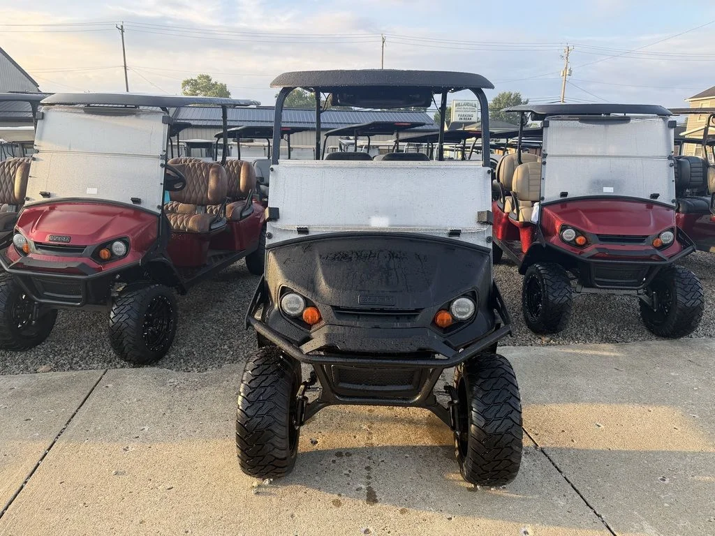 2026 E-Z-GO Express thumb 1