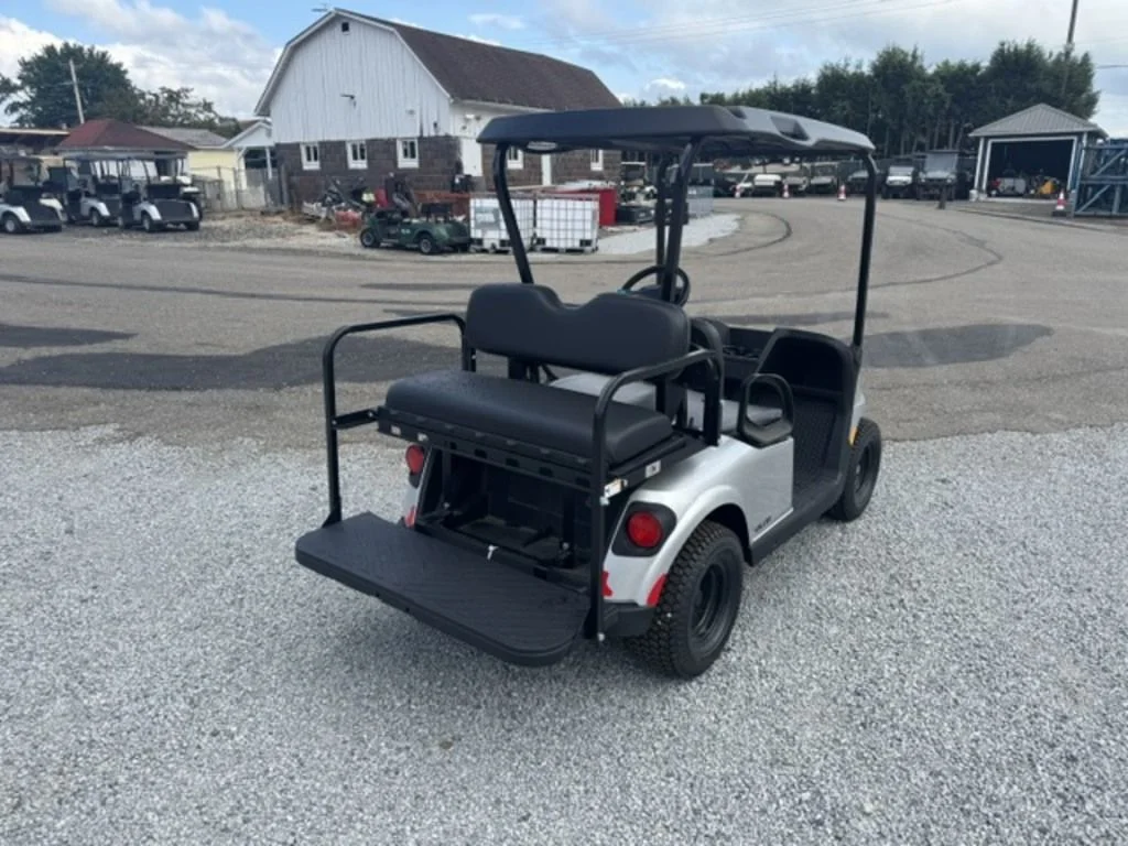 2026 E-Z-GO Valor 48V Electric thumb 4
