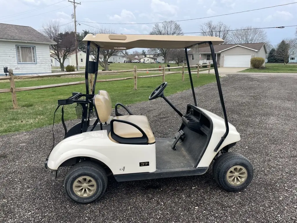 2021 E-Z-GO TXT thumb 4