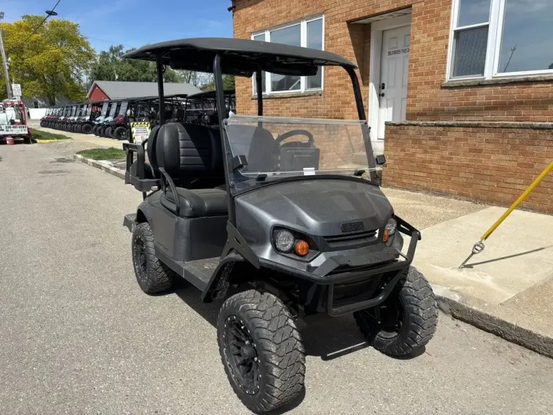 2026 E-Z-GO Express photo 1
