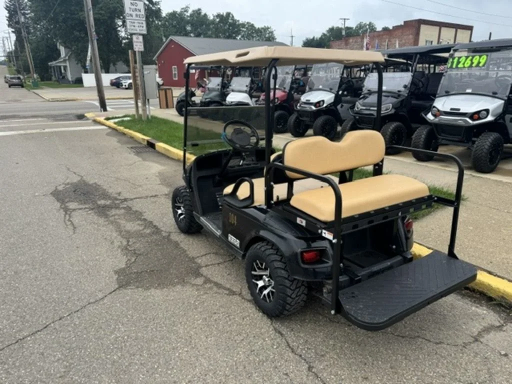 2012 E-Z-GO TXT thumb 2