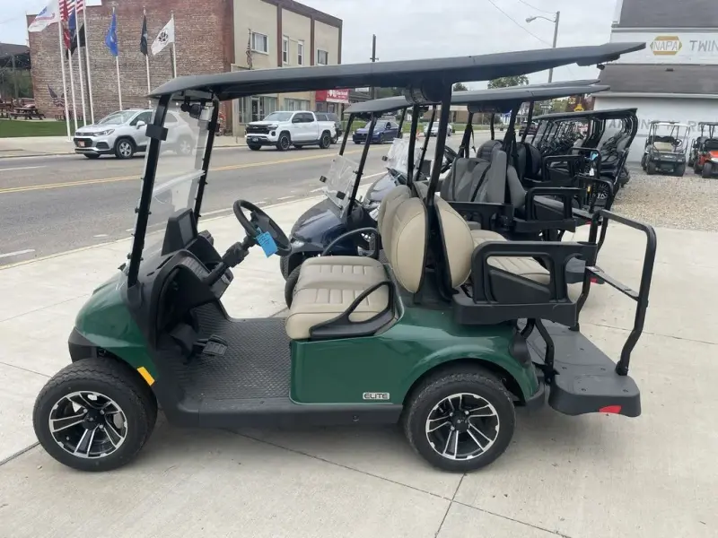 2026 E-Z-GO RXV photo 1