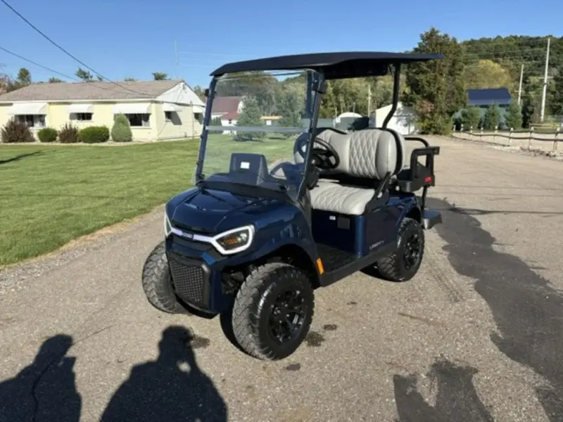 2027 E-Z-GO Liberty photo 1