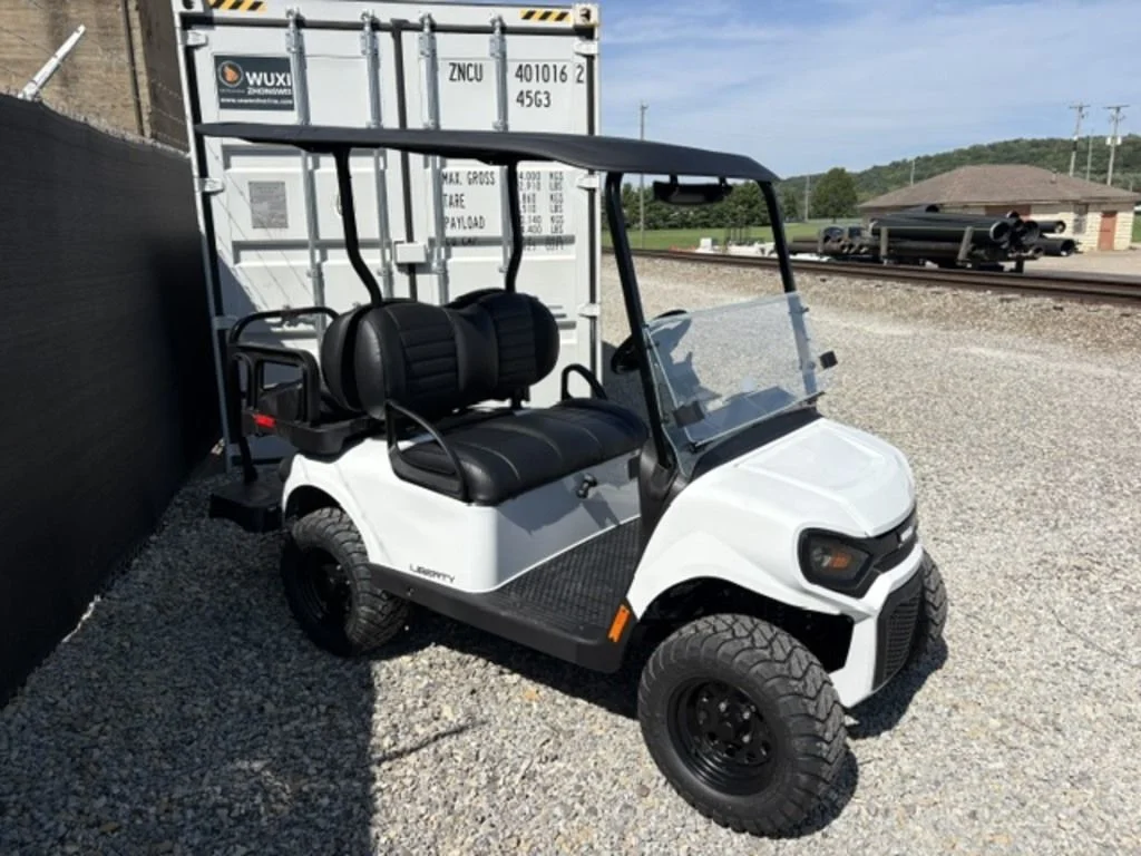 2027 E-Z-GO Liberty thumb 4