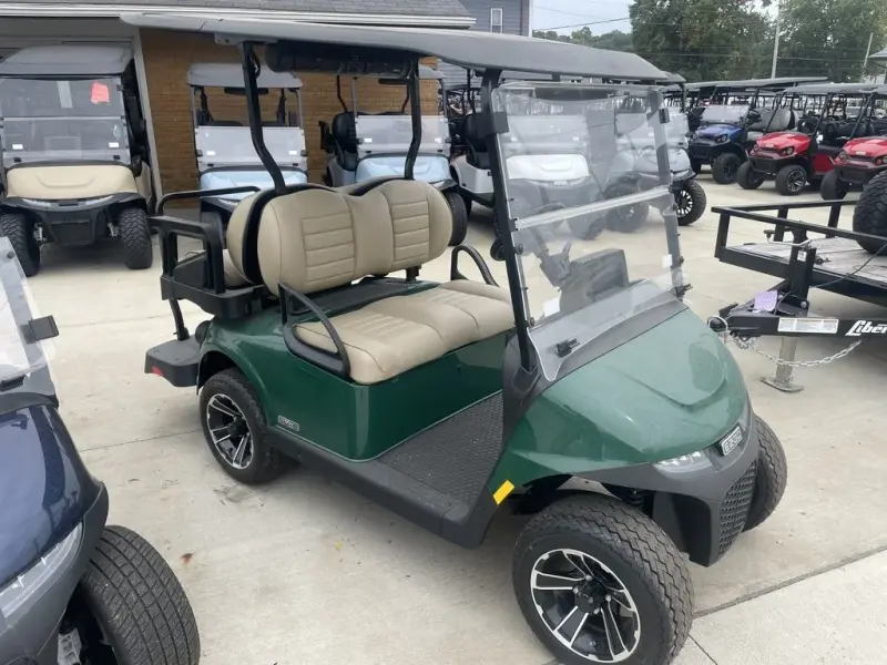2026 E-Z-GO RXV thumb 3