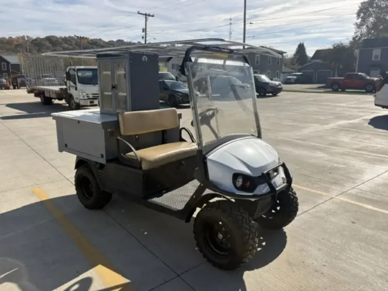 2022 Cushman Refresher Oasis photo 1