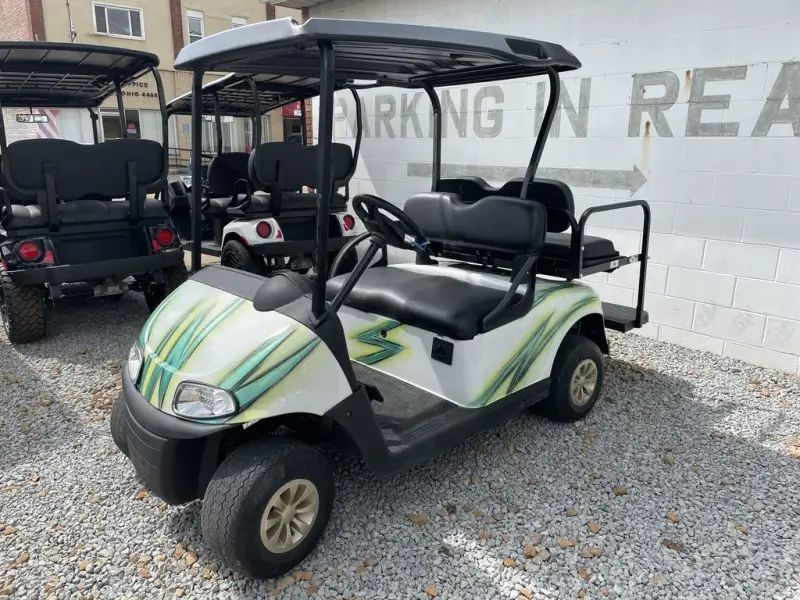 2018 E-Z-GO RXV photo 1