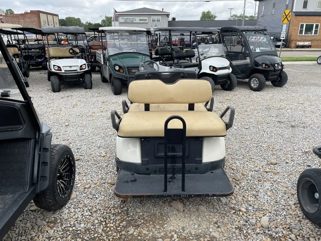 2003 E-Z-GO Shuttle thumb 4
