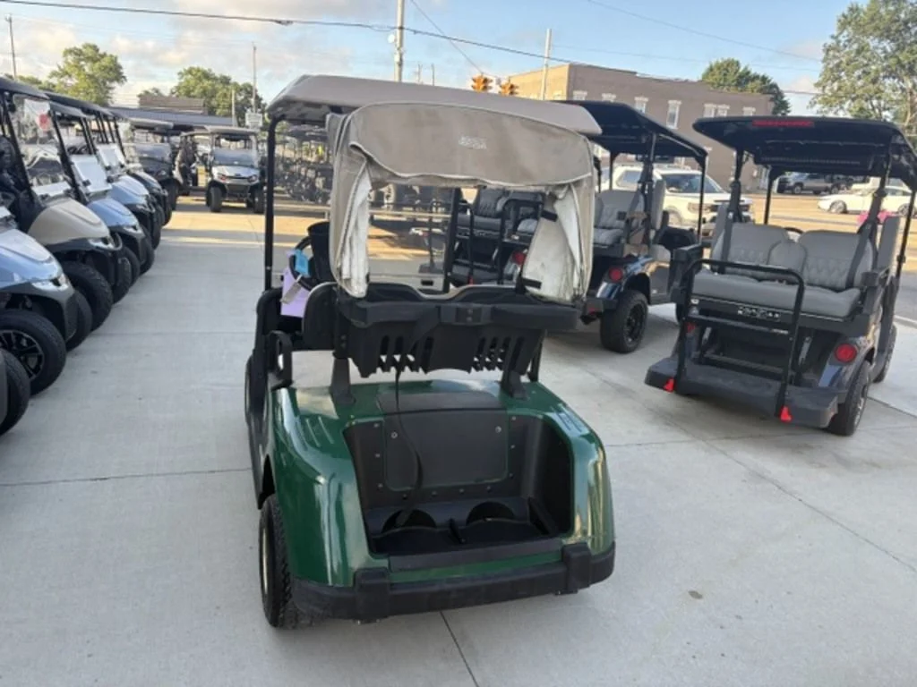 2018 E-Z-GO RXV thumb 3