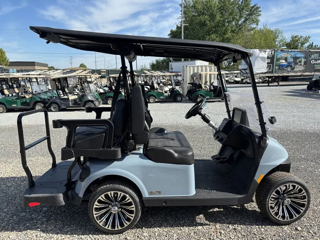 2026 E-Z-GO RXV ELiTE Lithium thumb 3