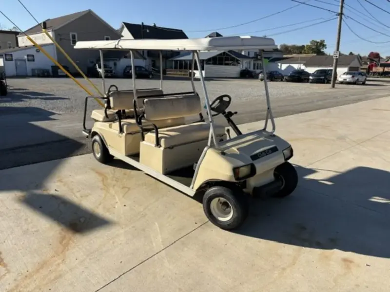 2009 Club Car Villager photo 1