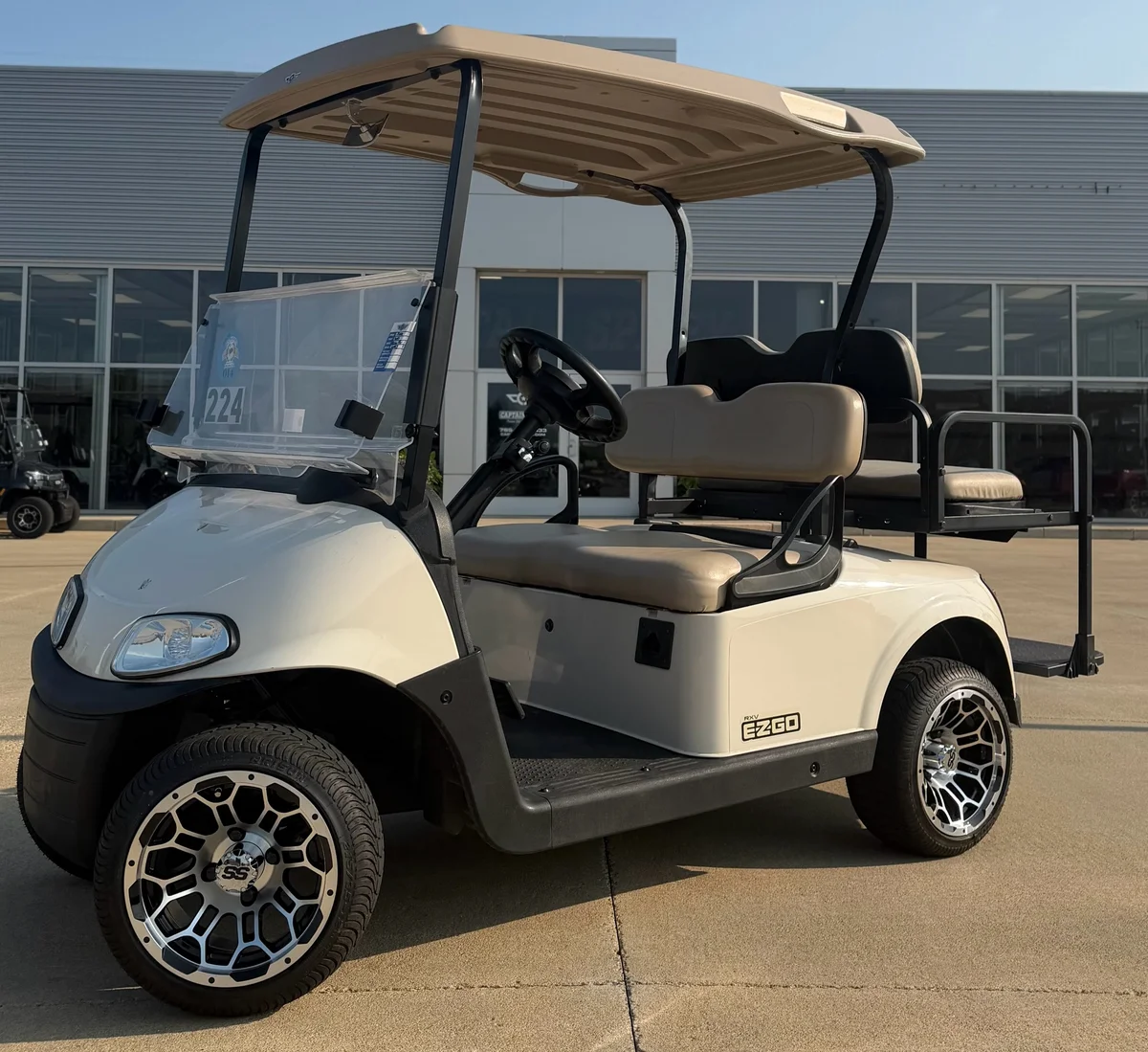 2017 E-Z-GO Freedom thumb 4