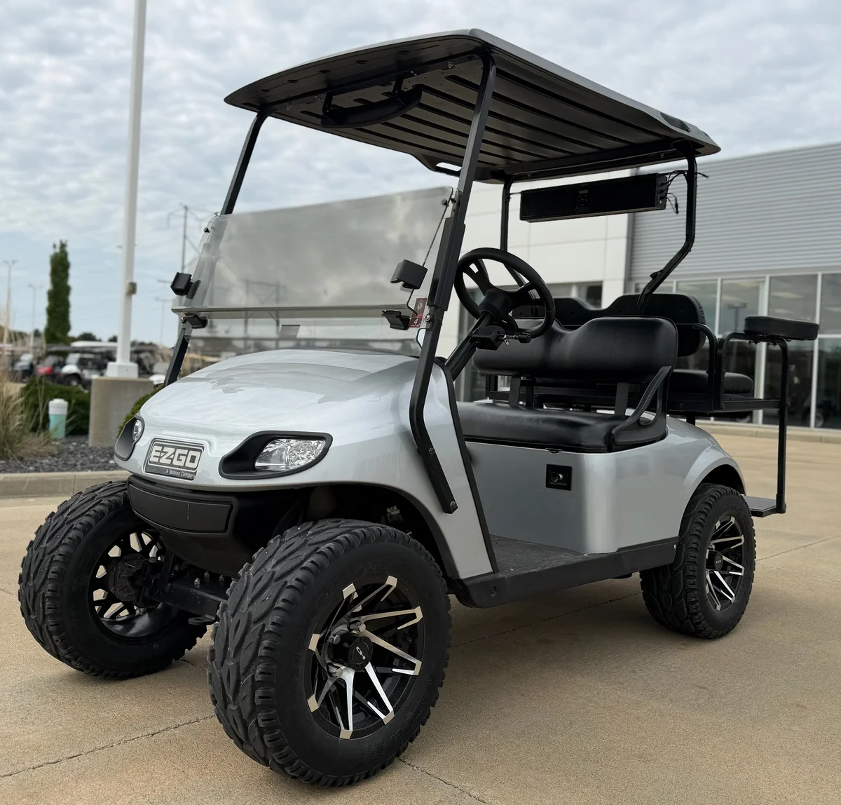 2018 E-Z-GO Freedom thumb 2