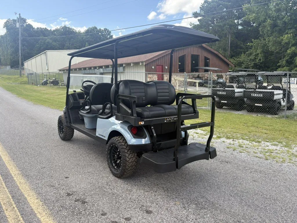 2026 E-Z-GO Express thumb 3