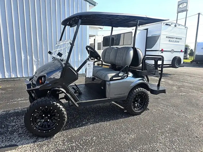 2026 E-Z-GO Express thumb 1