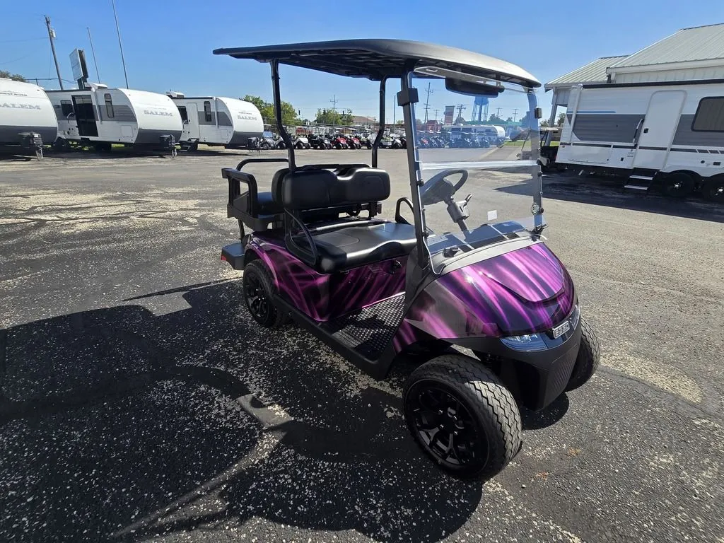 2027 E-Z-GO RXV 4 Valor S 13.5 Gas Platinum thumb 3