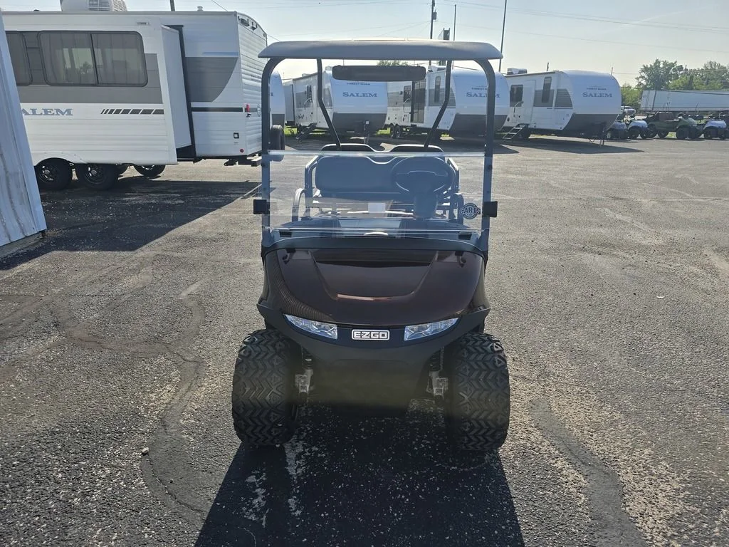 2027 E-Z-GO RXV 2 Valor S 13.5 Gas Bright White thumb 2