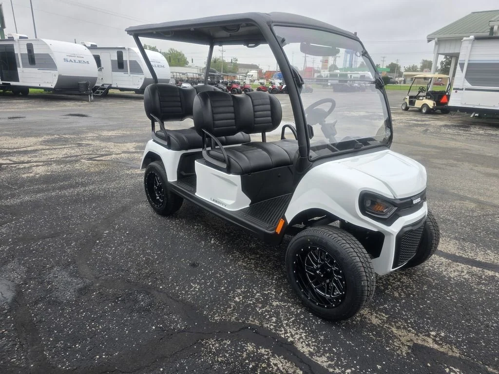 2027 E-Z-GO Liberty thumb 4