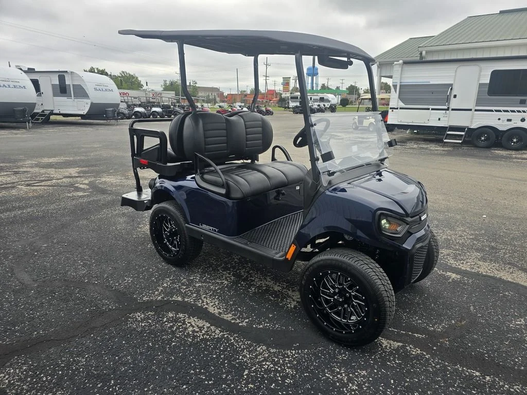 2027 E-Z-GO Liberty thumb 4