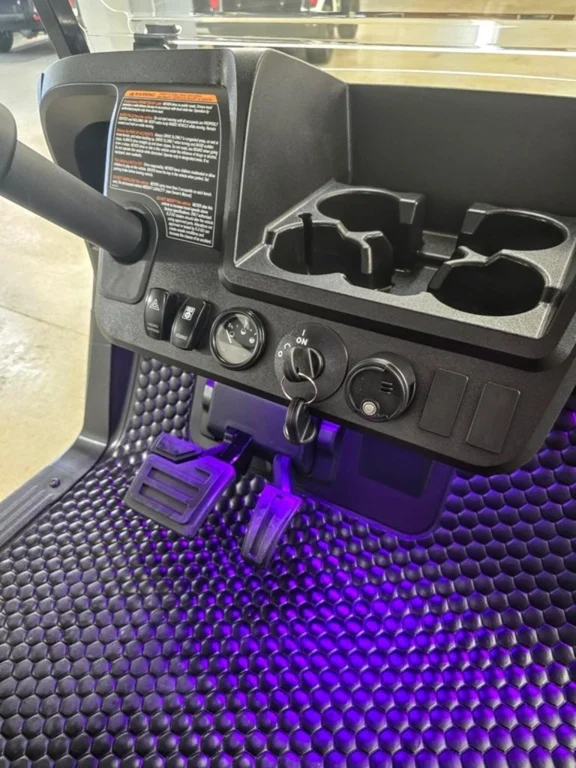 2027 E-Z-GO RXV 2 Valor S + 13.5 Gas Custom thumb 4