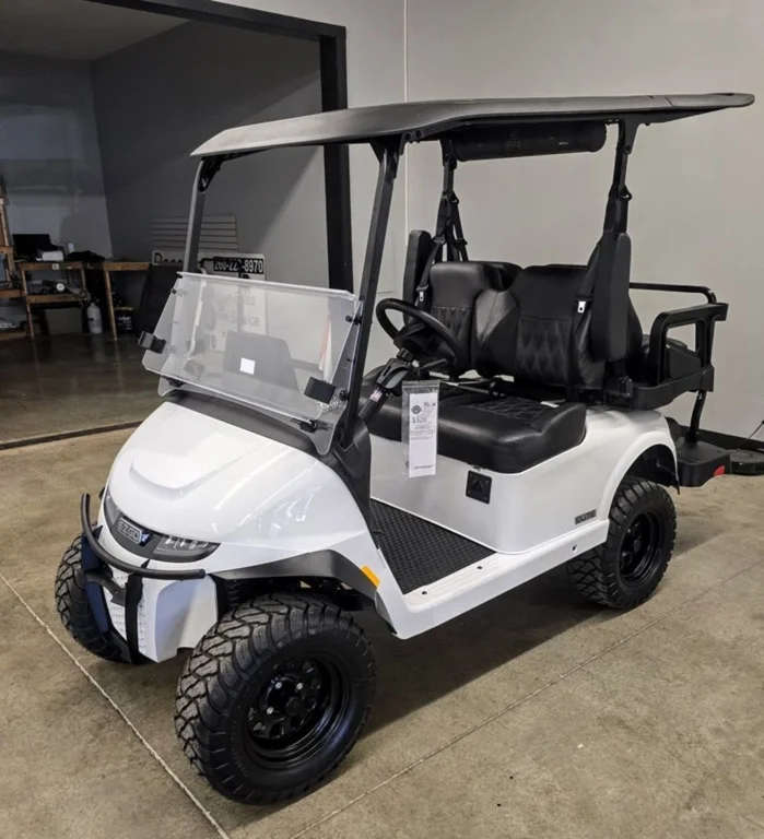 2026 E-Z-GO RXV ELiTE Lithium thumb 3