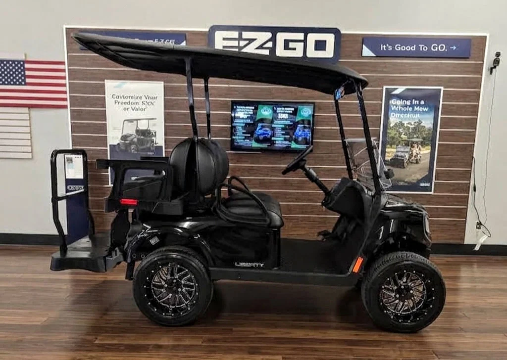 2027 E-Z-GO Liberty photo 1