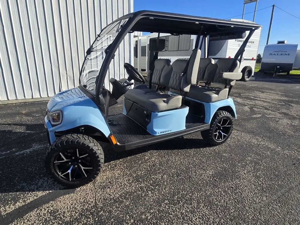 2027 E-Z-GO Liberty photo 1